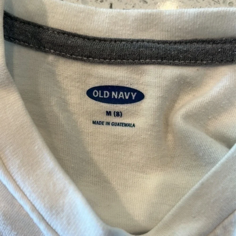 Old Navy Boys Tee Size M (8)